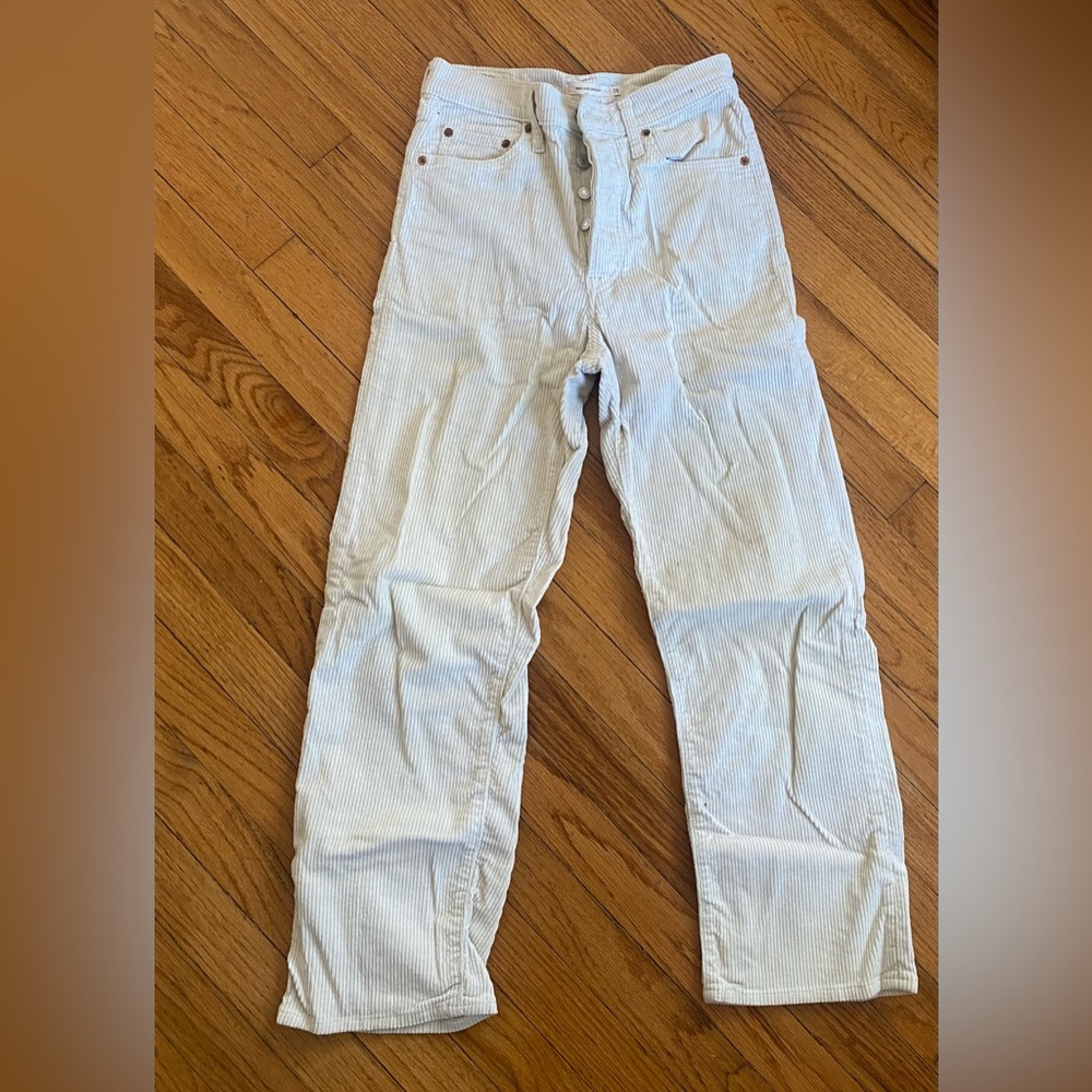 Levi’s ribcage straight corduroy pants in cream size 28